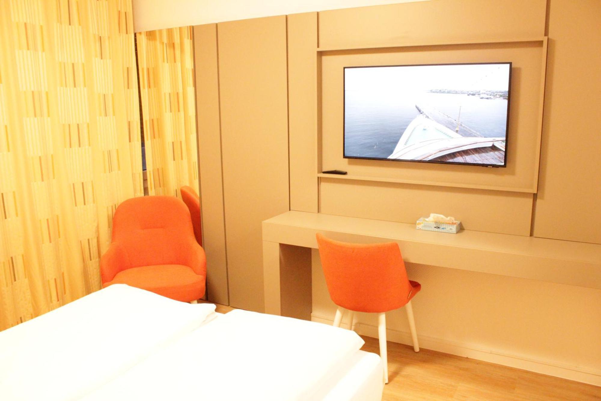 Isar Hotel *